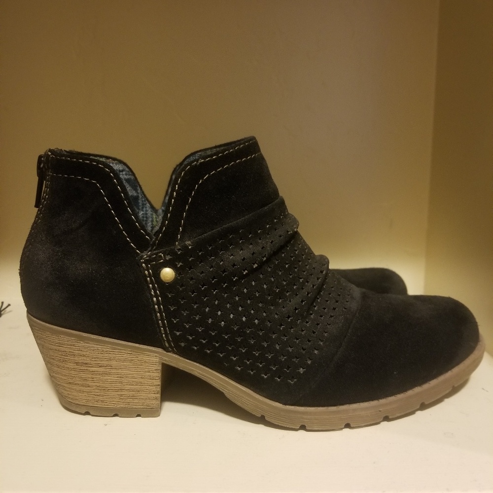 Earth bootie